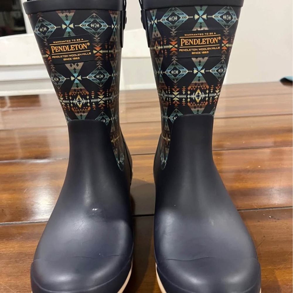 Pendleton Geometric Patterned Boots - Black And B… - image 1